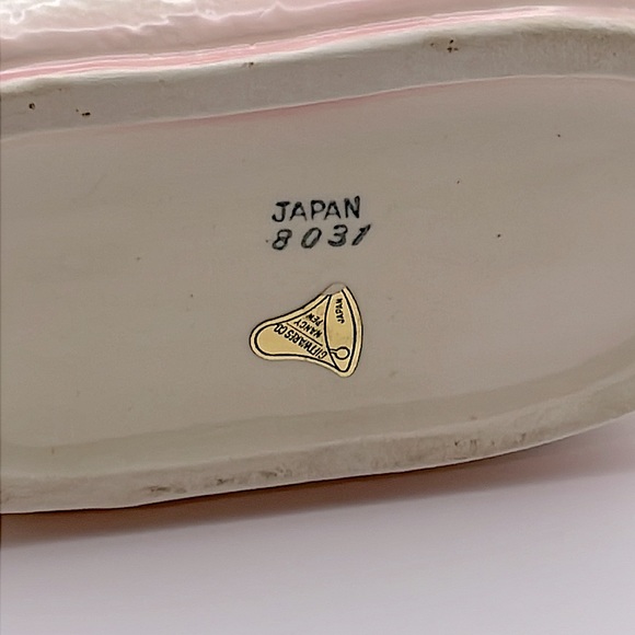 Vintage, Japan, ceramic baby shoe planter,  anthropomorphic flowers/butterfly:)) - Picture 10 of 13